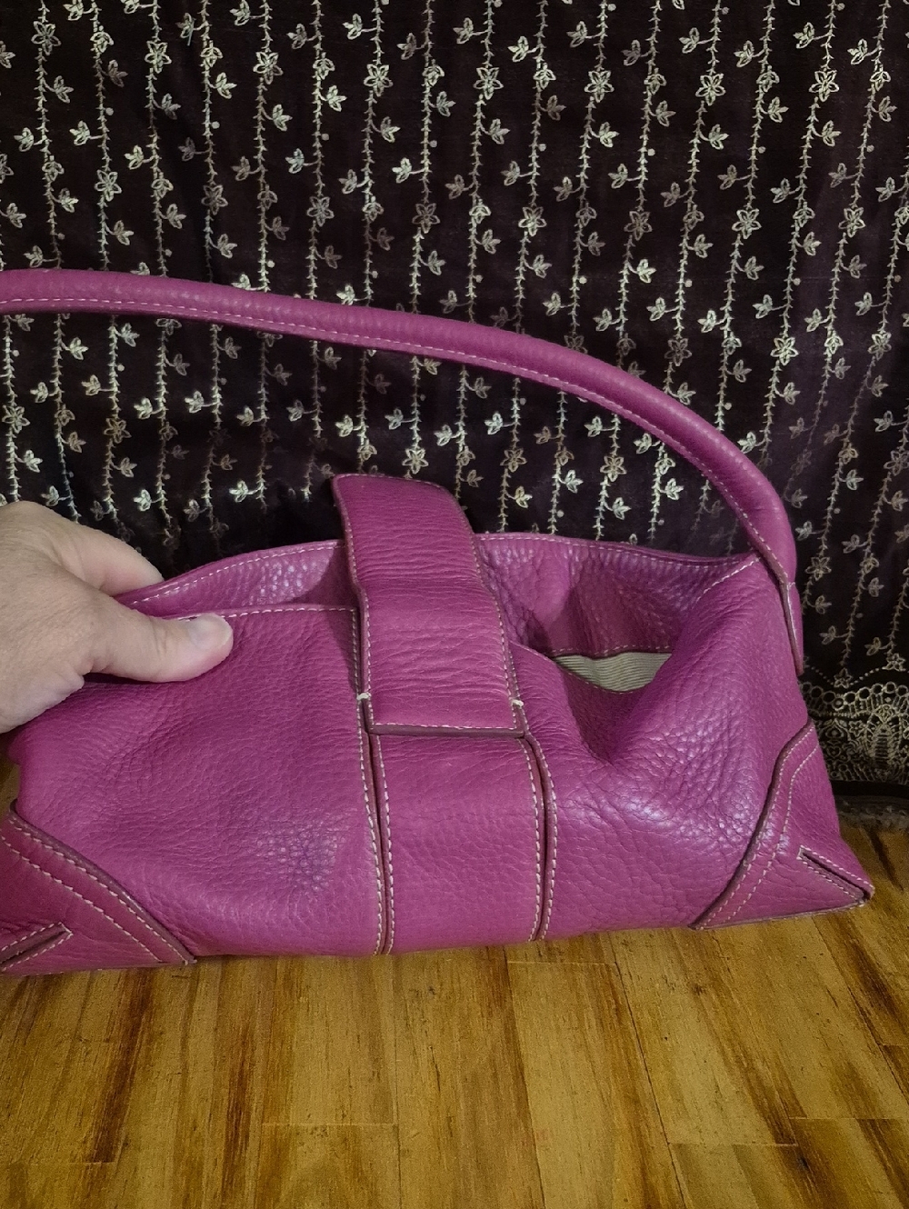 Ann Taylor Stylish Pink Leather Shoulder Bag - Picture 2 of 4